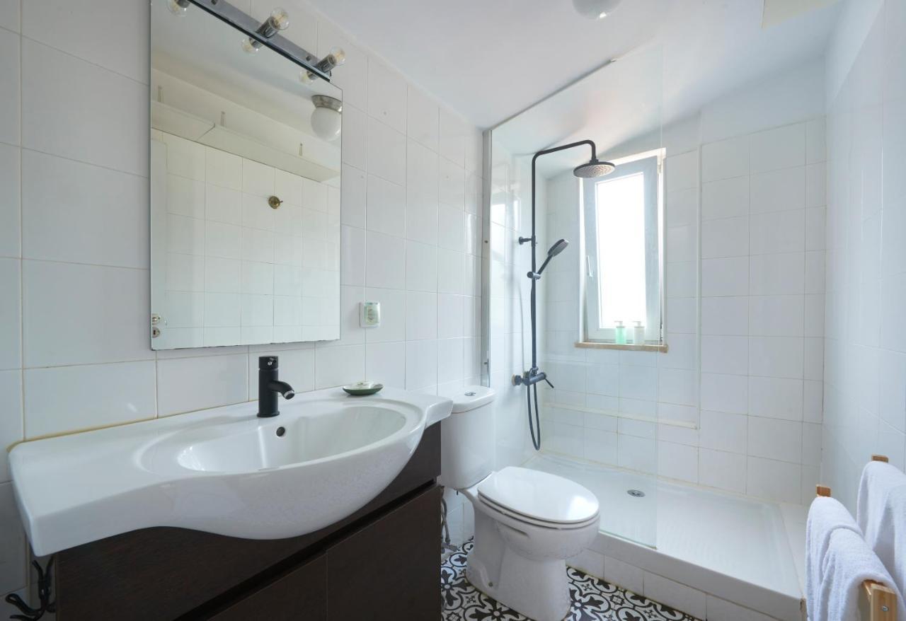 Bright Apt W Balcony, Ac, Parking, By Timecooler Lisboa Εξωτερικό φωτογραφία